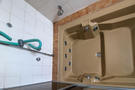 Casa à venda com 190m², 3 quartos e 3 vagasBanheira Suíte 3