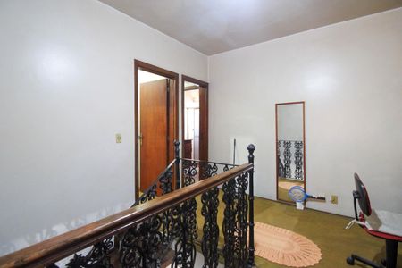 Casa à venda com 190m², 3 quartos e 3 vagasCorredor das suítes 