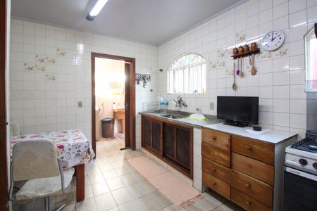 Casa à venda com 190m², 3 quartos e 3 vagasCozinha 