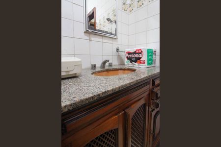 Casa à venda com 190m², 3 quartos e 3 vagasBanheiro Suíte 1