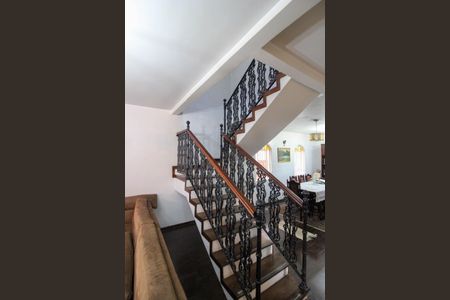 Escada de casa à venda com 3 quartos, 190m² em Vila Sonia, São Paulo