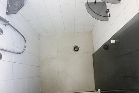 Banheiro  de apartamento à venda com 2 quartos, 55m² em Vila das Bandeiras, Guarulhos