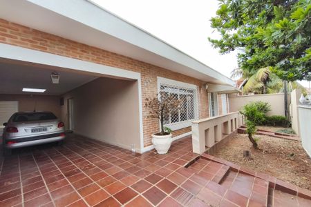Casa para alugar com 360m², 3 quartos e sem vagaQuintal - Garagem