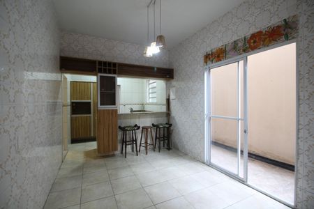 Casa para alugar com 251m², 3 quartos e 1 vagaCozinha