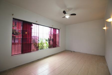 Casa para alugar com 251m², 3 quartos e 1 vagaSala