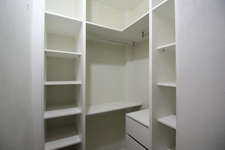 Casa para alugar com 251m², 3 quartos e 1 vagaQuarto 2 - Closte