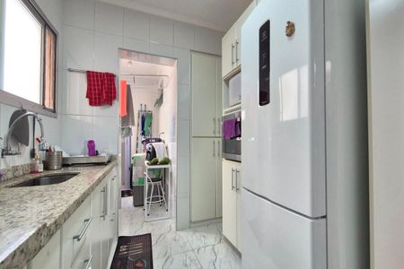 Apartamento para alugar com 66m², 2 quartos e 1 vagaCozinha 