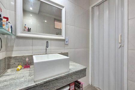 Apartamento para alugar com 66m², 2 quartos e 1 vagaBanheiro