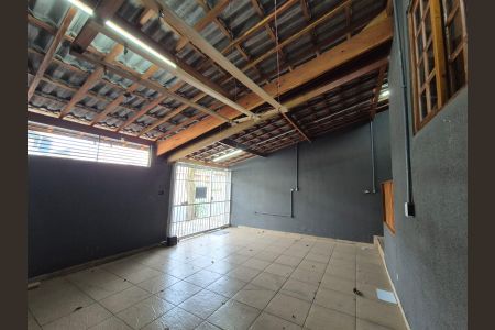 Casa para alugar com 180m², 2 quartos e 2 vagas Casa para alugar com 180m², 2 quartos e 2 vagasÁrea externa