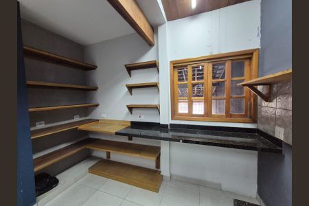 Casa para alugar com 180m², 2 quartos e 2 vagas Casa para alugar com 180m², 2 quartos e 2 vagasCozinha