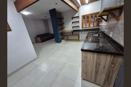 Casa para alugar com 180m², 2 quartos e 2 vagas Casa para alugar com 180m², 2 quartos e 2 vagasCozinha