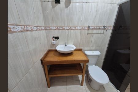 Casa para alugar com 180m², 2 quartos e 2 vagas Casa para alugar com 180m², 2 quartos e 2 vagasBanheiro