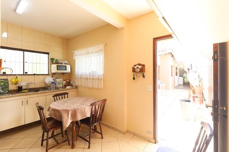 Casa à venda com 190m², 3 quartos e 3 vagas