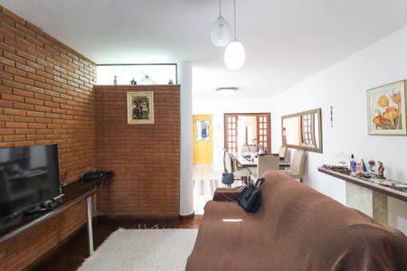 Casa à venda com 3 quartos, 190m² em Vila Irmaos Arnoni, São Paulo