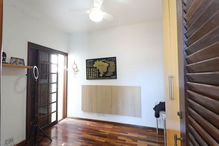 Casa à venda com 190m², 3 quartos e 3 vagas