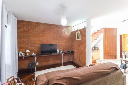 Casa à venda com 3 quartos, 190m² em Vila Irmaos Arnoni, São Paulo