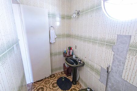 Casa à venda com 360m², 3 quartos e 2 vagas Casa à venda com 360m², 3 quartos e 2 vagasBanheiro segundo andar