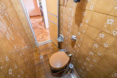 Casa à venda com 360m², 3 quartos e 2 vagas Casa à venda com 360m², 3 quartos e 2 vagasBanheiro