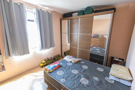 Casa à venda com 360m², 3 quartos e 2 vagas Casa à venda com 360m², 3 quartos e 2 vagasQuarto 2