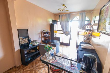 Casa à venda com 360m², 3 quartos e 2 vagas Casa à venda com 360m², 3 quartos e 2 vagasSala