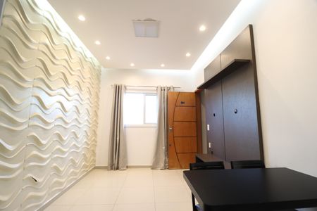 Sala de apartamento para alugar com 2 quartos, 60m² em Jardim Inconfidência, Uberlândia