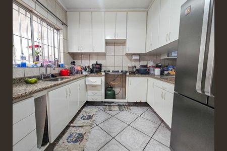Casa à venda com 190m², 3 quartos e 2 vagas Casa à venda com 190m², 3 quartos e 2 vagasCozinha