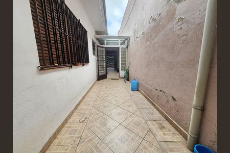 Casa à venda com 190m², 3 quartos e 2 vagas Casa à venda com 190m², 3 quartos e 2 vagasCorredor