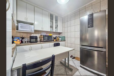 Casa à venda com 190m², 3 quartos e 2 vagas Casa à venda com 190m², 3 quartos e 2 vagasCozinha