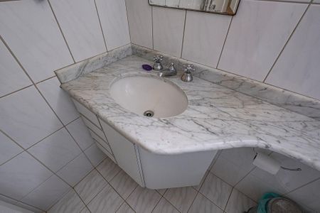 Apartamento para alugar com 75m², 2 quartos e 1 vagaBanheiro