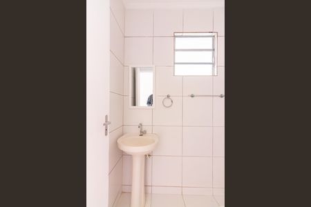 Casa para alugar com 55m², 2 quartos e sem vagaBanheiro 