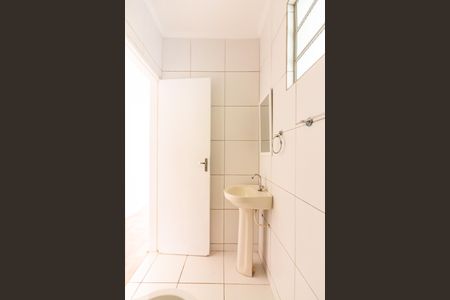 Casa para alugar com 55m², 2 quartos e sem vagaBanheiro 