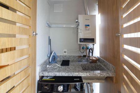 Apartamento à venda com 27m², 1 quarto e 1 vaga Apartamento à venda com 27m², 1 quarto e 1 vagaCozinha e Área de Serviço