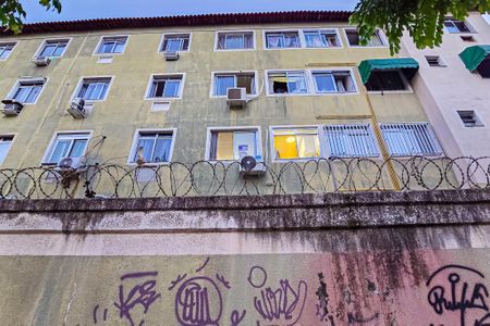 Apartamento para alugar com 50m², 2 quartos e 1 vagaFachada com placa