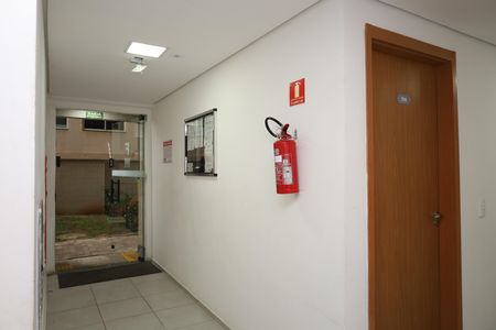 Apartamento para alugar com 44m², 2 quartos e 1 vagaÁrea comum - Saguão do prédio