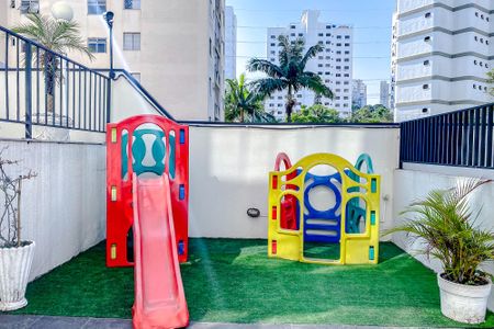 Apartamento para alugar com 63m², 2 quartos e 2 vagasÁrea comum - Playground