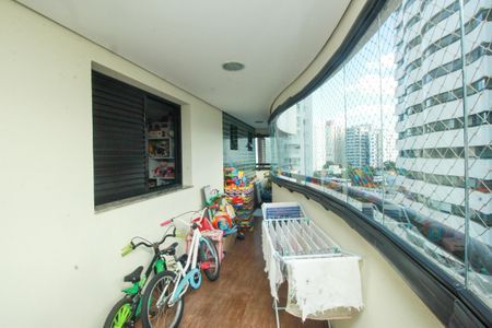Apartamento à venda com 141m², 3 quartos e 3 vagas Apartamento à venda com 141m², 3 quartos e 3 vagasVaranda da Sala
