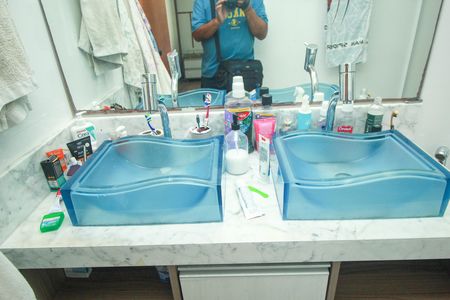 Apartamento à venda com 141m², 3 quartos e 3 vagas Apartamento à venda com 141m², 3 quartos e 3 vagasBanheiro da Suíte 1