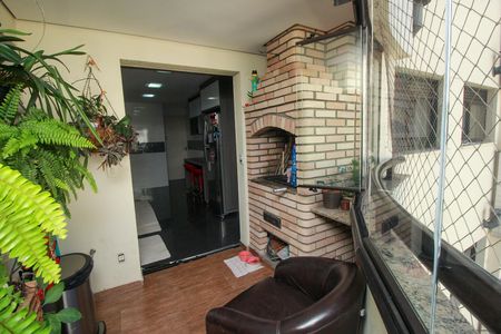 Apartamento à venda com 141m², 3 quartos e 3 vagas Apartamento à venda com 141m², 3 quartos e 3 vagasVaranda gourmet