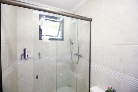 Apartamento à venda com 141m², 3 quartos e 3 vagas Apartamento à venda com 141m², 3 quartos e 3 vagasBanheiro da Suíte 2