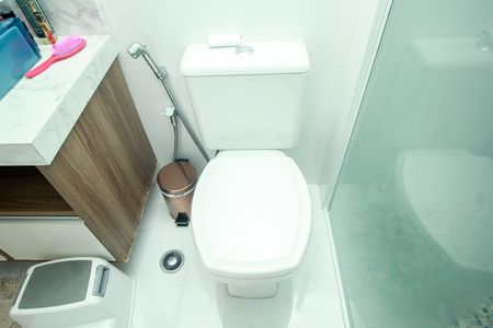 Apartamento à venda com 141m², 3 quartos e 3 vagas Apartamento à venda com 141m², 3 quartos e 3 vagasBanheiro da Suíte 1