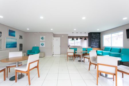 Apartamento para alugar com 43m², 1 quarto e 1 vagaÁrea comum - Salão de Festas