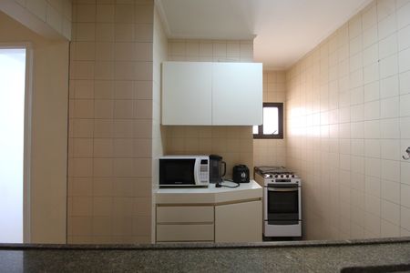 Cozinha de apartamento à venda com 1 quarto, 45m² em Itaim Bibi, São Paulo