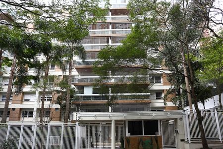 Apartamento à venda com 132m², 3 quartos e 2 vagasFachada