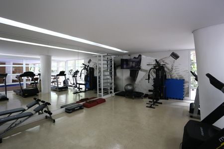 Apartamento à venda com 132m², 3 quartos e 2 vagasÁrea comum - Academia