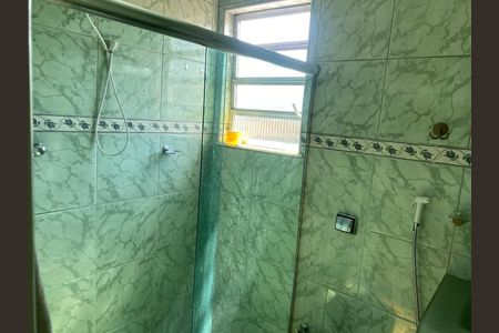 Casa para alugar com 75m², 2 quartos e 5 vagasBanheiro