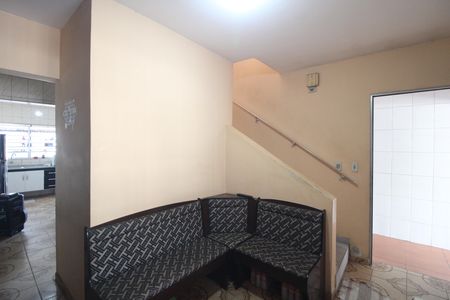 Casa à venda com 220m², 4 quartos e 2 vagasSala 2