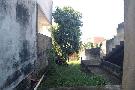 Casa à venda com 220m², 4 quartos e 2 vagasQuintal fundos da casa