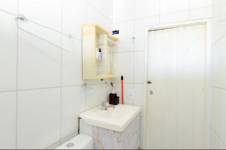 Banheiro da Suíte de apartamento para alugar com 1 quarto, 47m² em Vila Maricy, Guarulhos