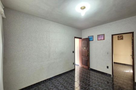 Casa à venda com 280m², 5 quartos e 4 vagasSala