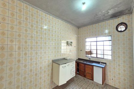 Casa à venda com 280m², 5 quartos e 4 vagasCozinha 